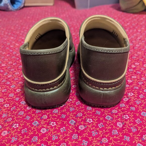 New Dansko Platform Pro Green Burnished Nubuck Clogs Work Shoes Minimalist - Picture 9 of 10